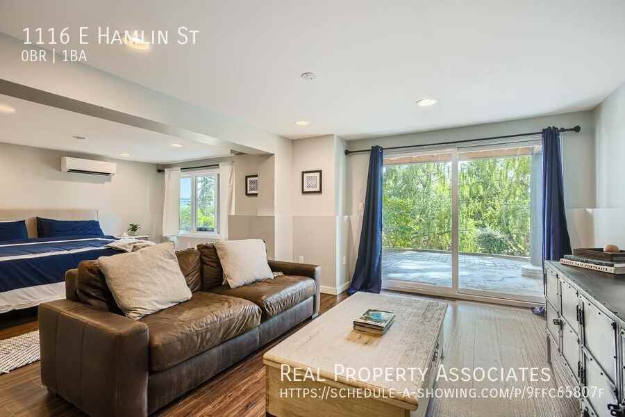 1116 E Hamlin St - Photo 2 of 22