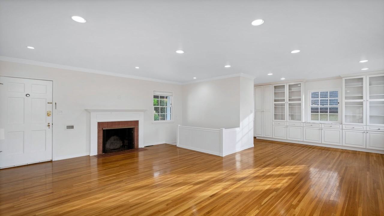 367 Cherry Dr - Photo 3 of 25
