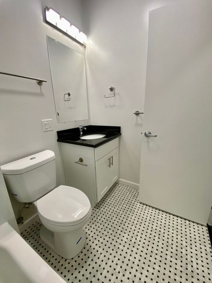 Arkona Apartments - Photo 2 of 35