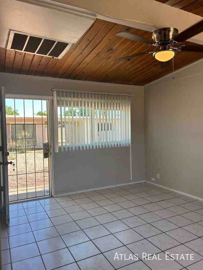 459 S Hobson - Photo 2 of 14