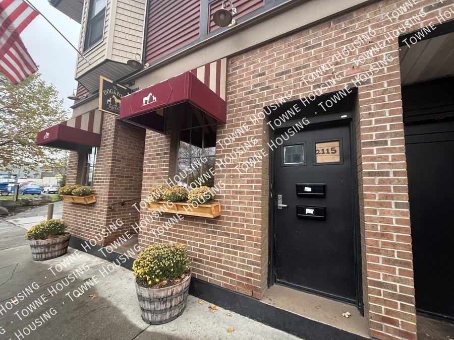 2115 Seneca St - Photo 2 of 17