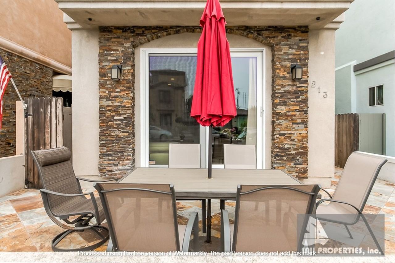 213 Baltimore Ave - Photo 5 of 50