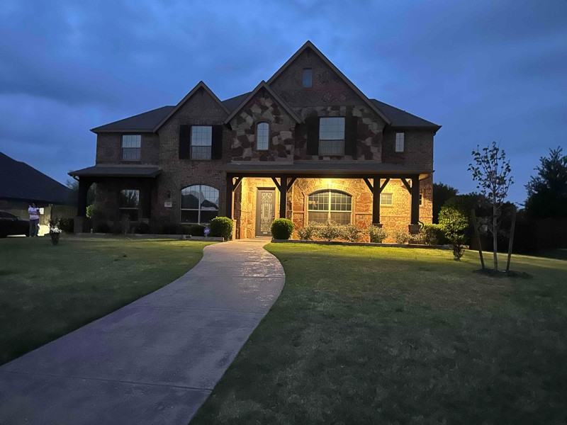302 Waterford Ln - Photo 2 of 11