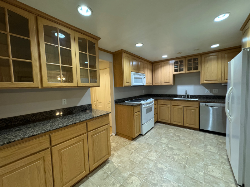 11524 38th Dr Se - Photo 6 of 19