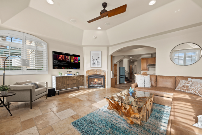 1636 S Pacific St - Photo 3 of 19