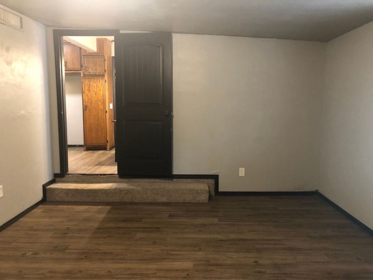 1138 E Margaret St - Photo 5 of 13