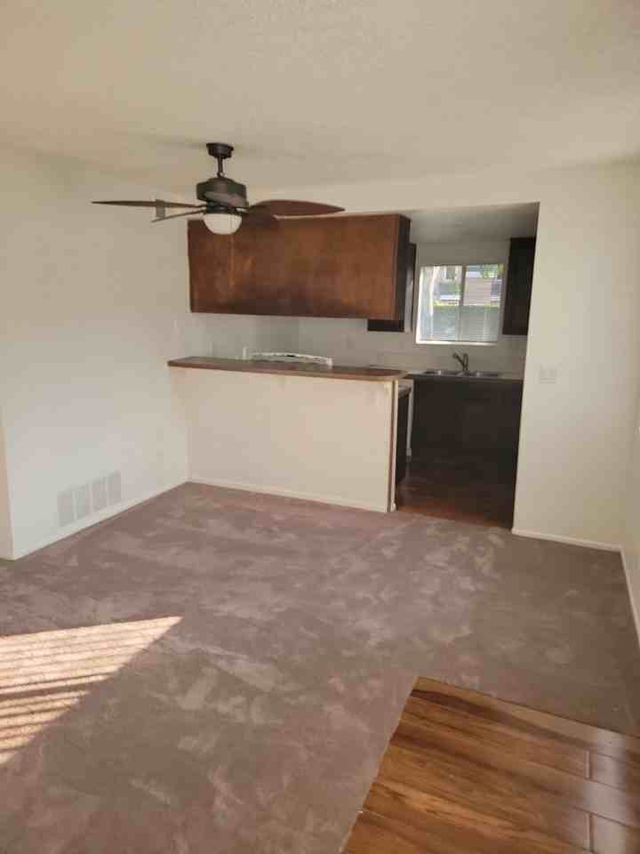 2552 Sextant Ave - Photo 3 of 6
