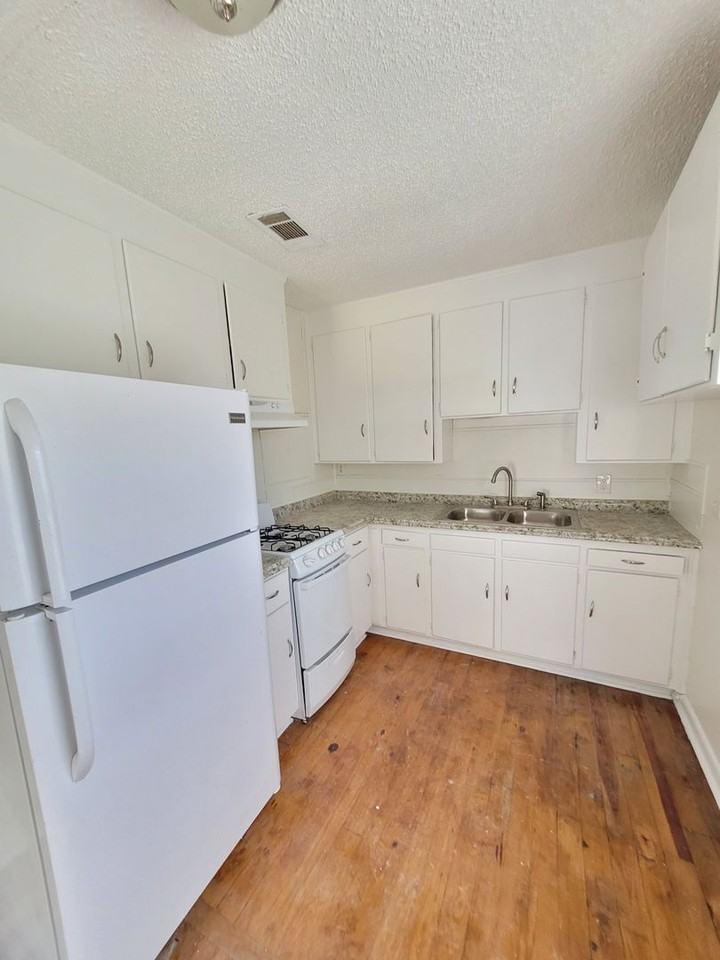 3017 N 6th Ave - Photo 7 of 14