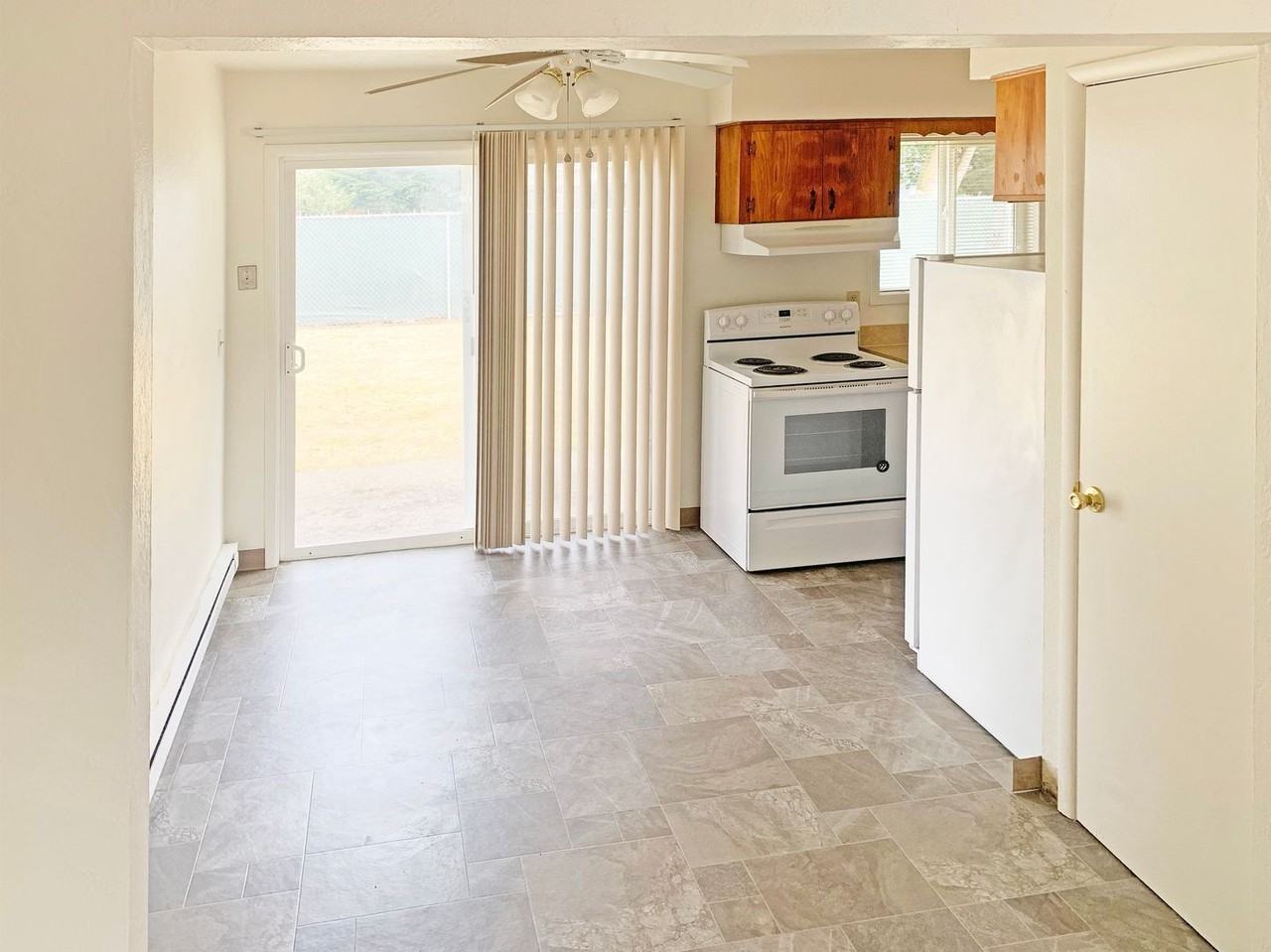 487-Ring St - Photo 3 of 12