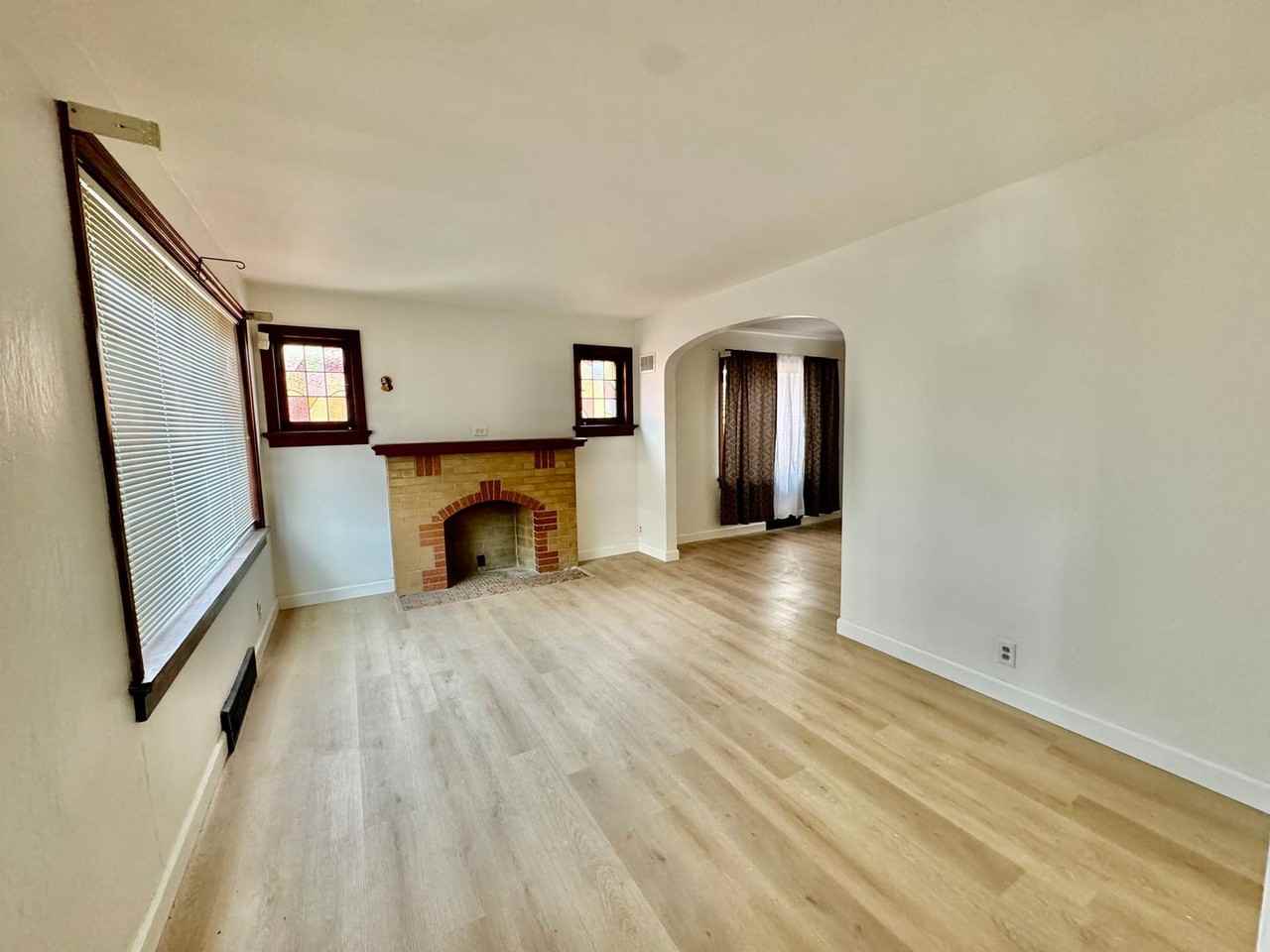 5034 Queens Ave - Photo 2 of 12
