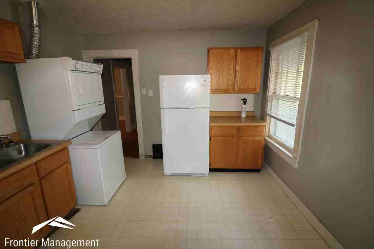 1649 Fairchild Ave - Photo 7 of 34