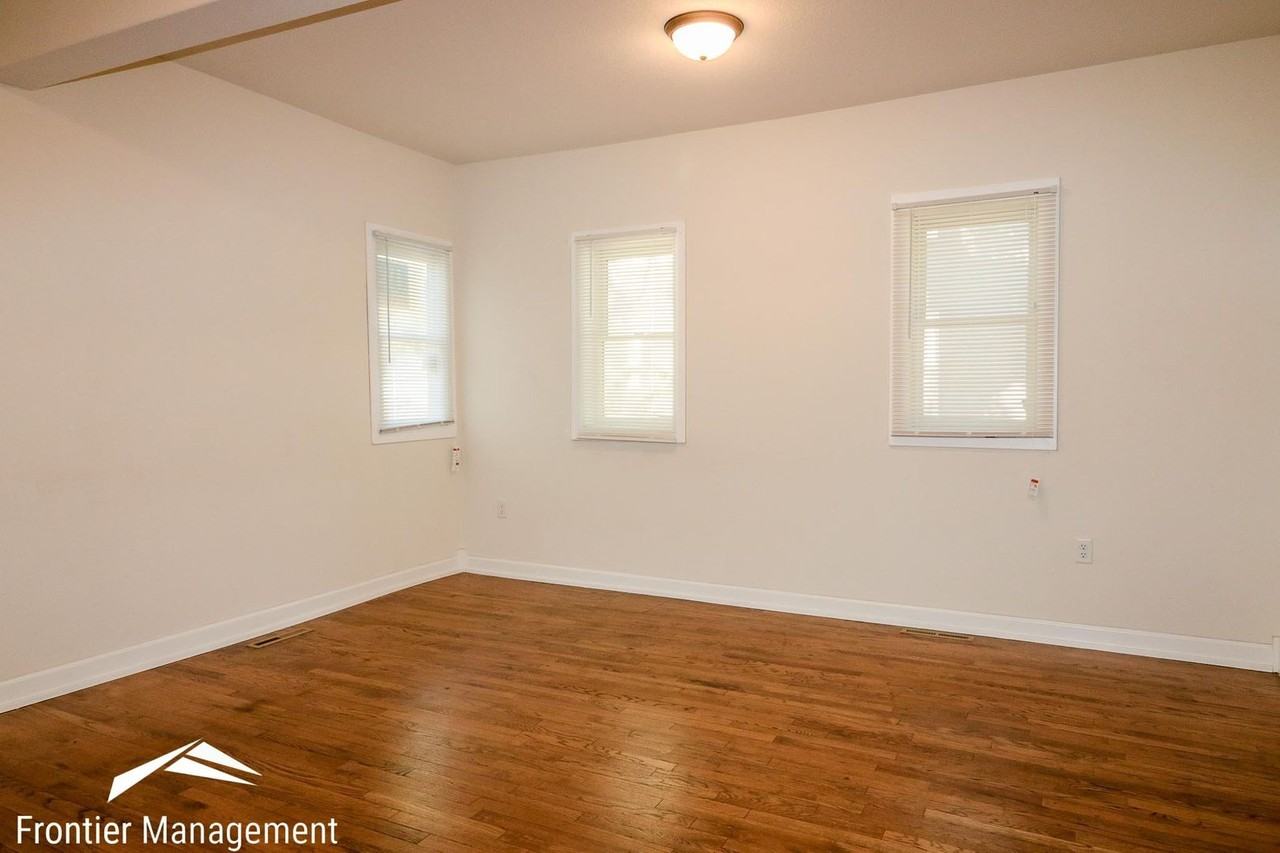 917 Osage St - Photo 3 of 15