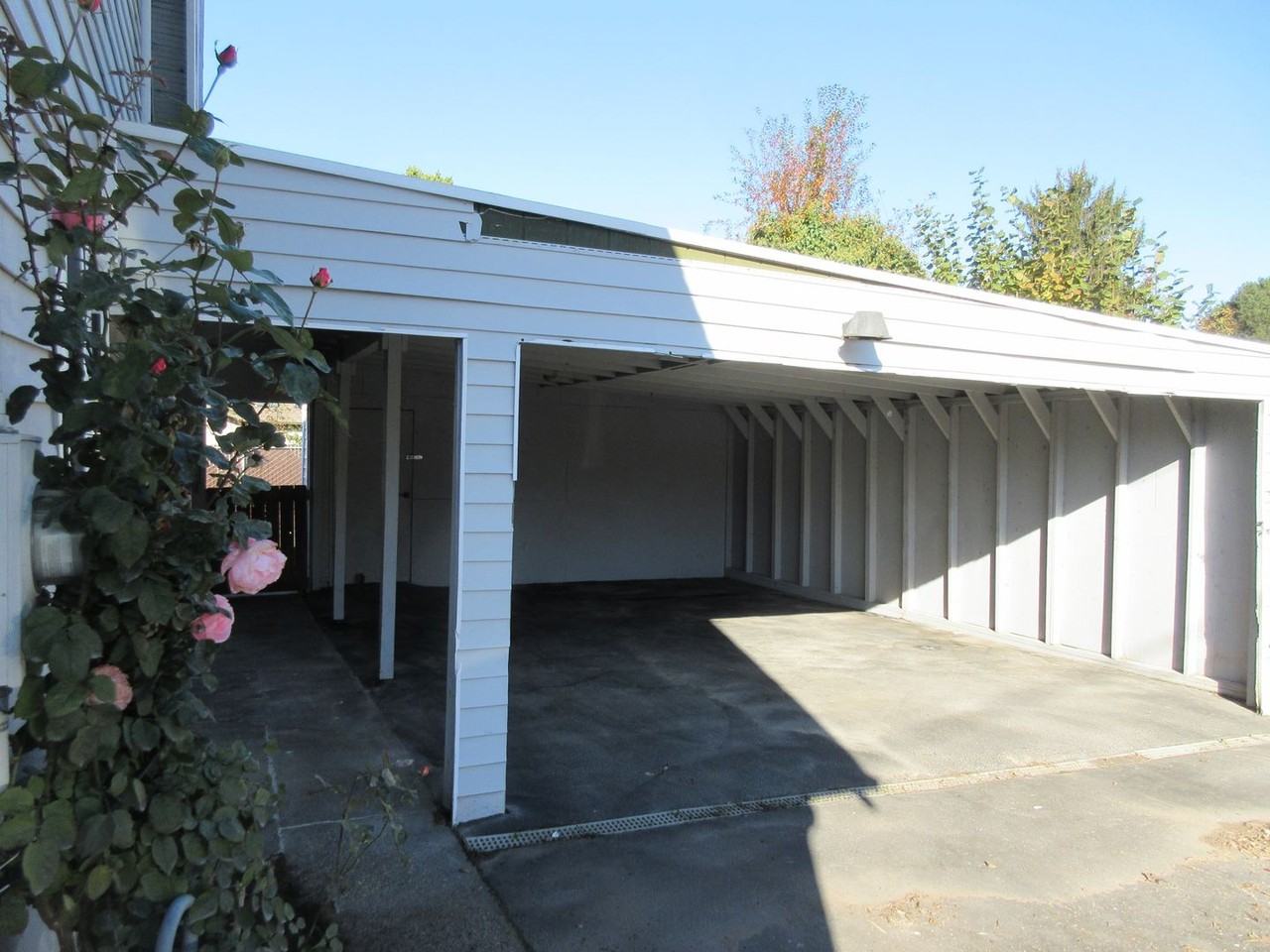 4695 Sunnyview Rd Ne - Photo 3 of 43