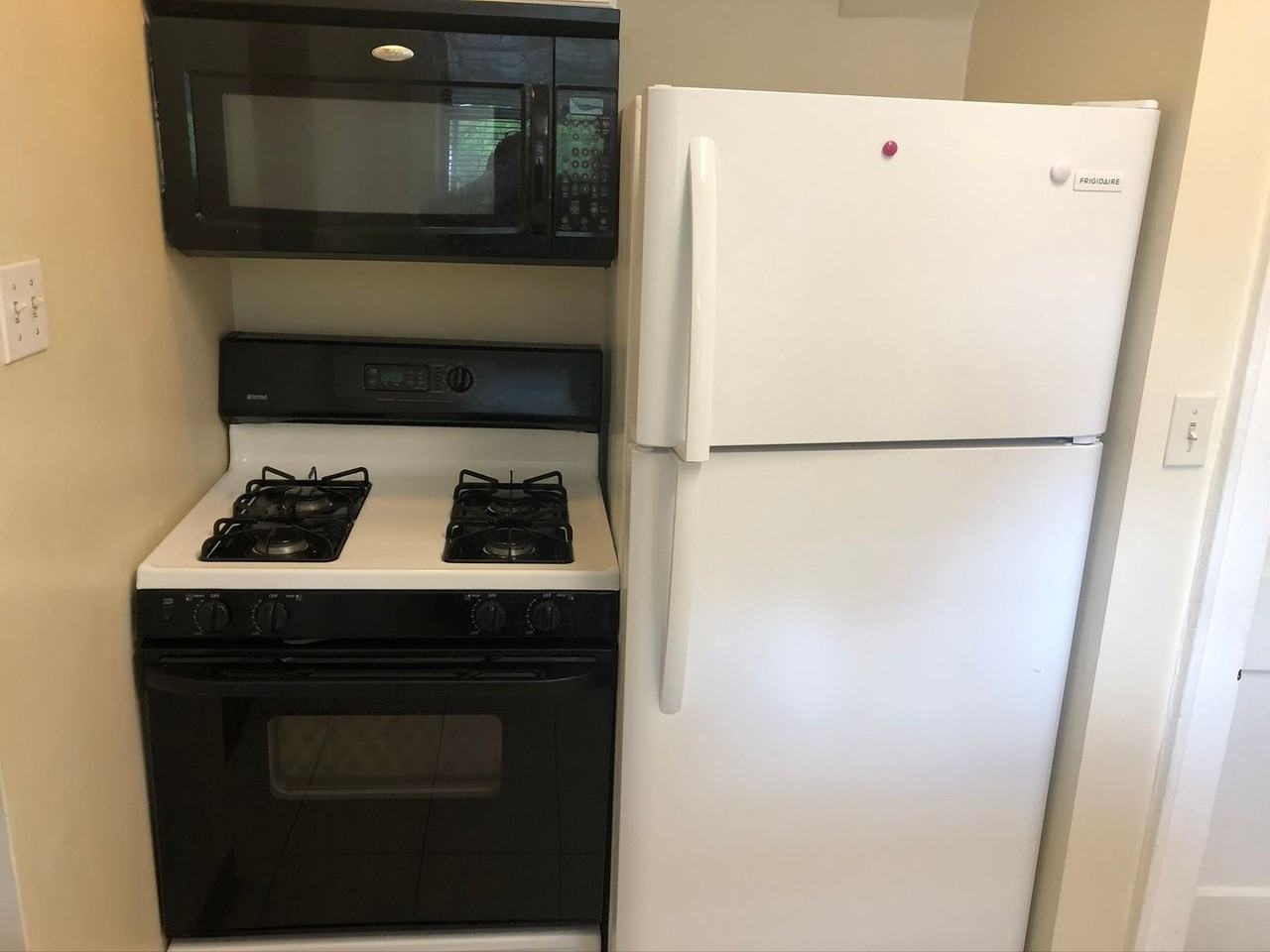 1308 Malden St - Photo 2 of 19