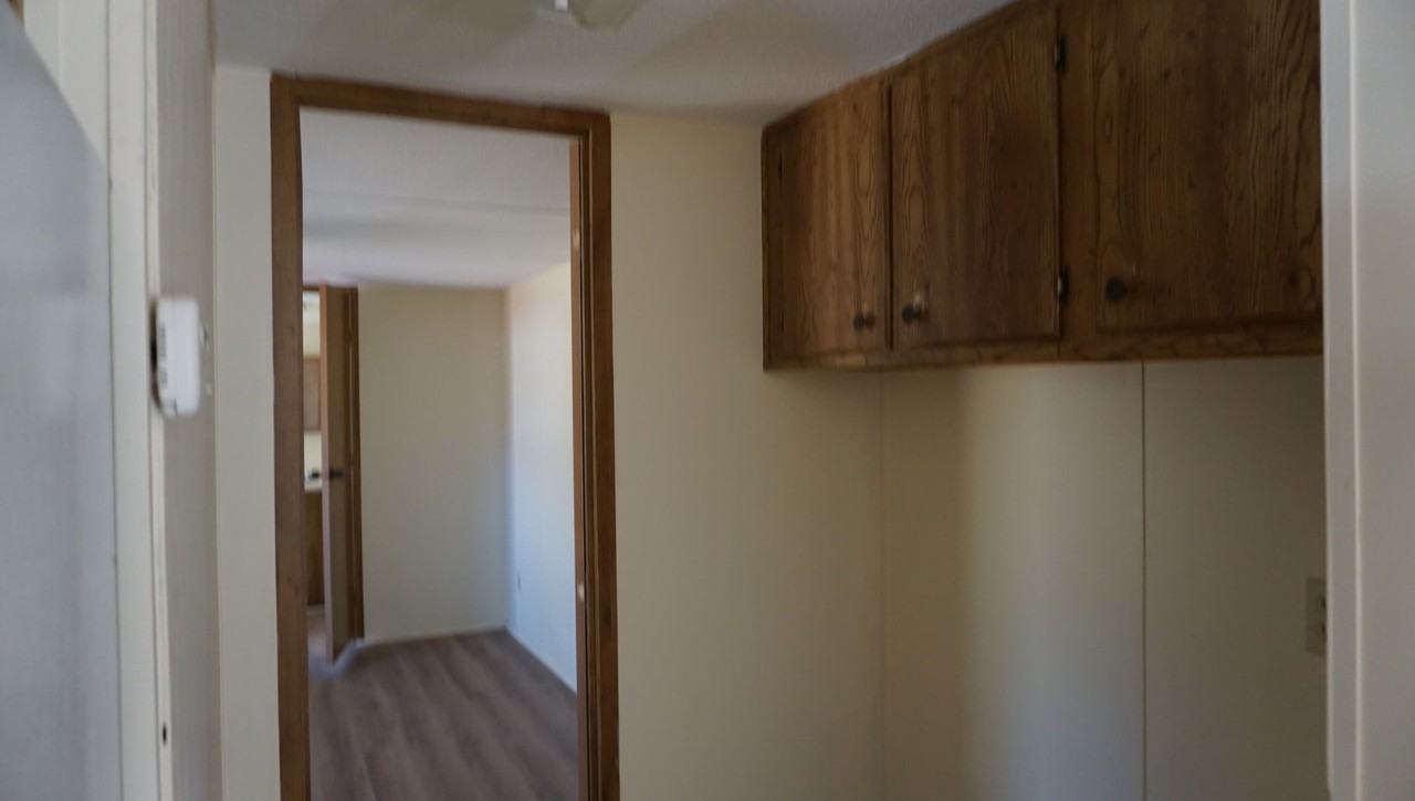 215 Sylvia St - Photo 2 of 16