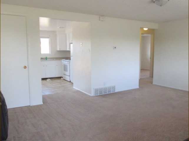 1589 S 800 E - Photo 2 of 7