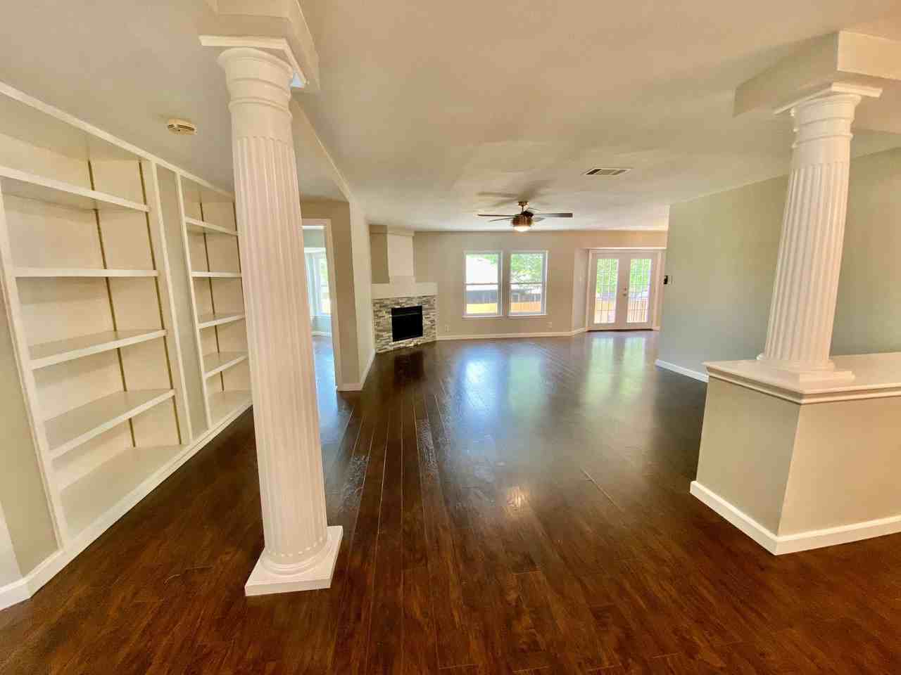 1801 Apache Trl - Photo 3 of 34