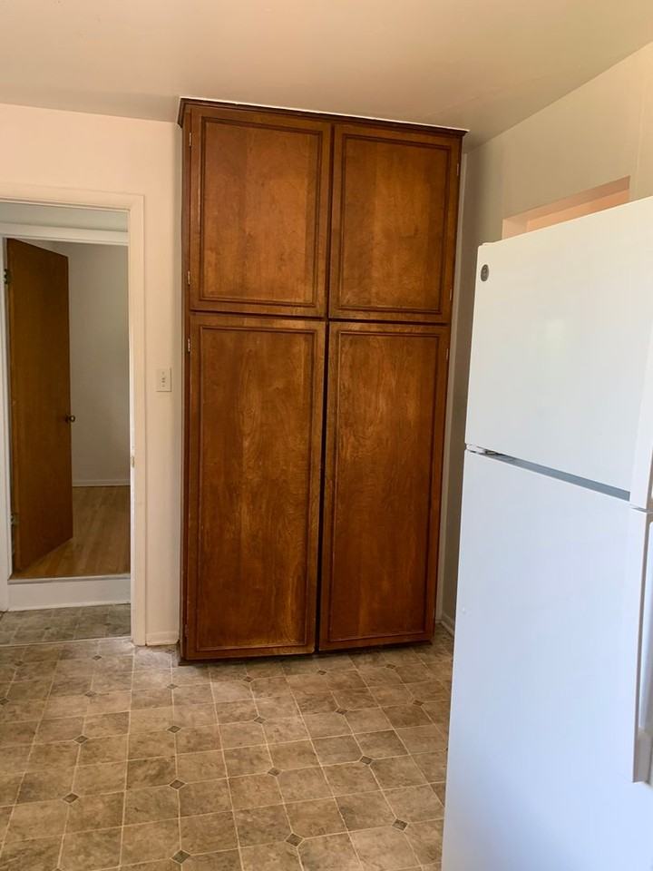 455 South 45th Street - Photo 5 of 17