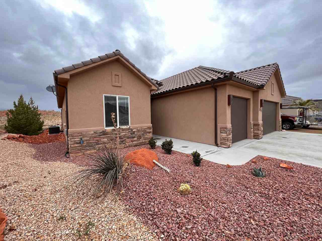 3796 W 2700 S - Photo 3 of 35