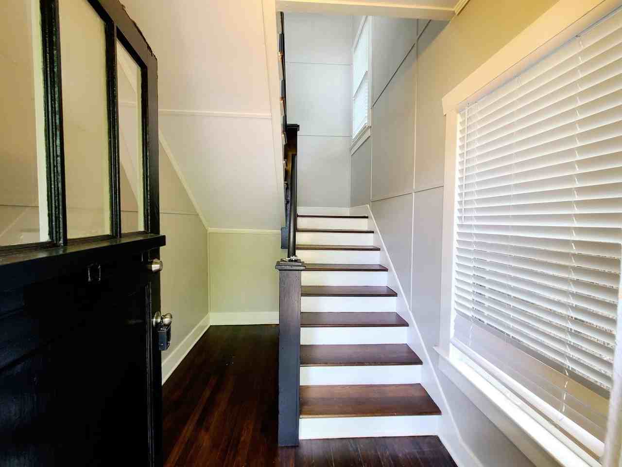 5734 Worth St - Photo 3 of 23