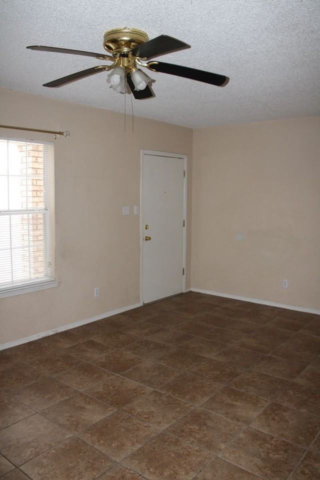 12333 Nancy Lee Ave - Photo 3 of 20