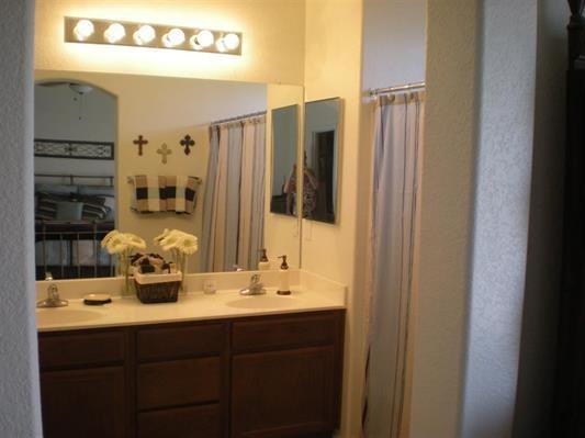 3531 W 22nd Pl #C - Photo 3 of 5