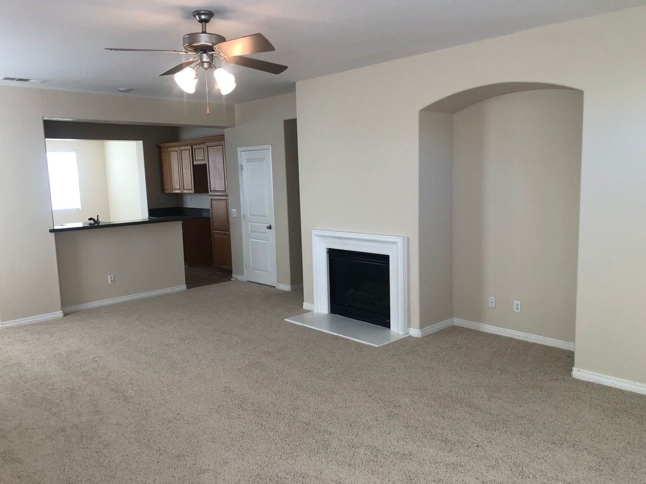 3131 Perdot Ave - Photo 4 of 26