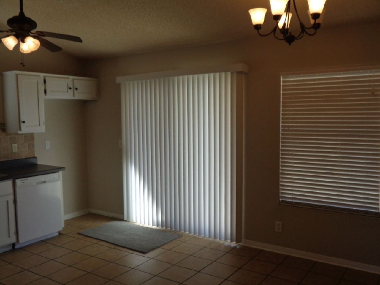 1208 Arlington Ct - Photo 7 of 20