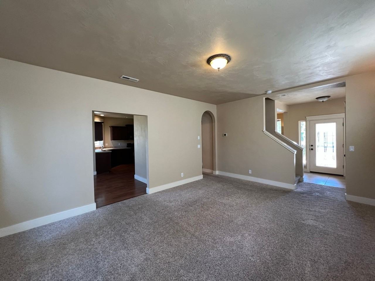 25247 Heavenly Ln - Photo 3 of 31