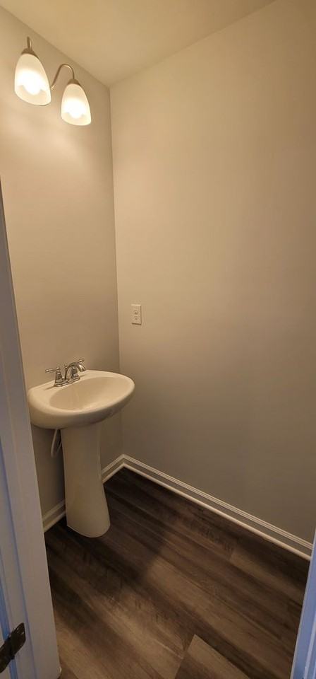 1135 Fairway Ln - Photo 4 of 23
