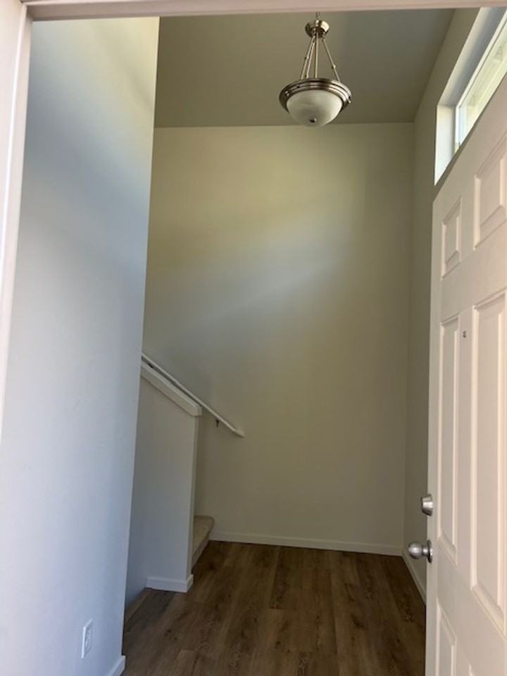 7238 42nd Pl Ne - Photo 5 of 31