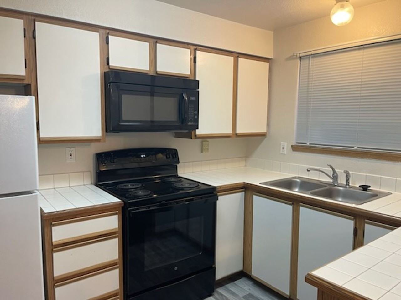 19817 Birch Way #A - Photo 7 of 24