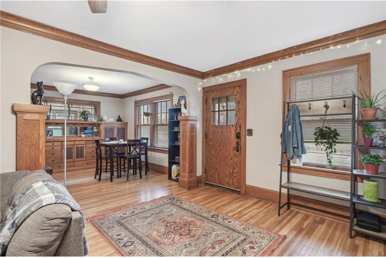 811 Snelling Ave N - Photo 2 of 23