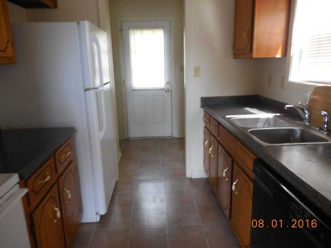 223 Jim Thorpe Dr - Photo 3 of 6