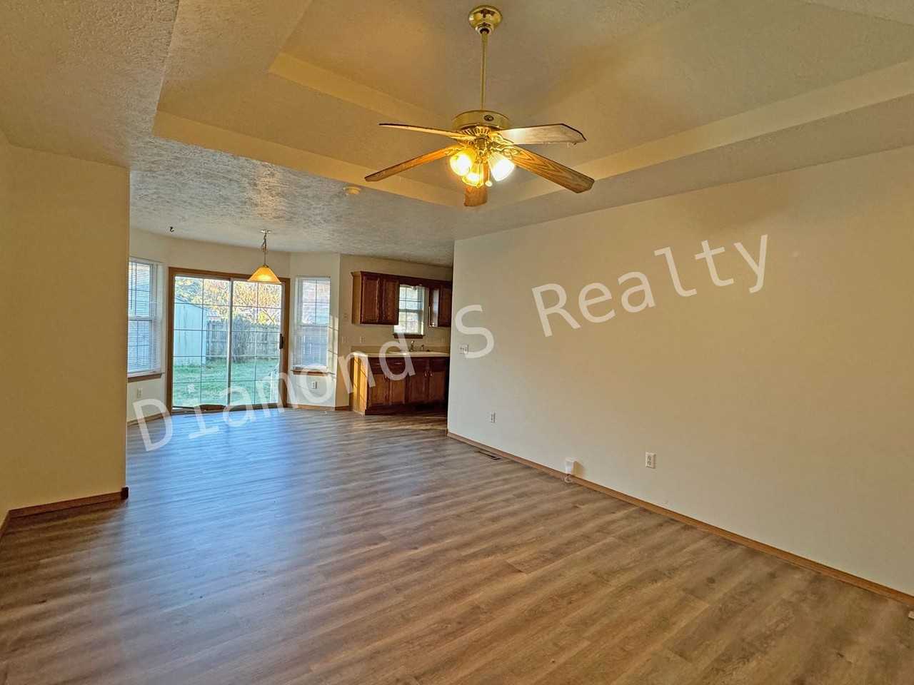 3106 W State St - Photo 5 of 16