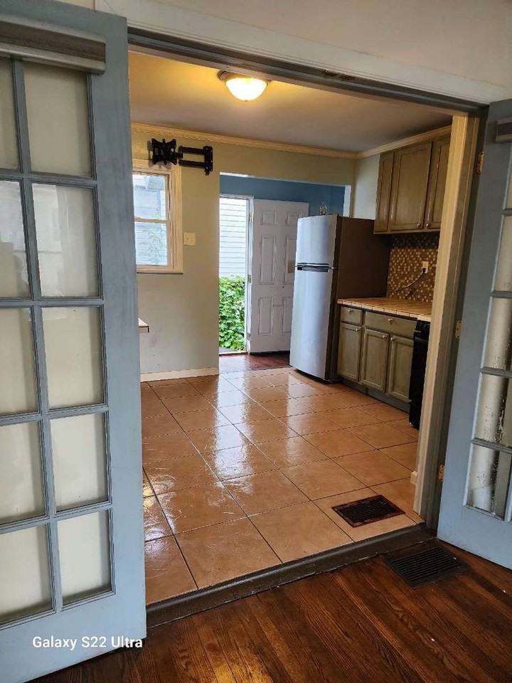 55 Barber Street - Photo 5 of 10