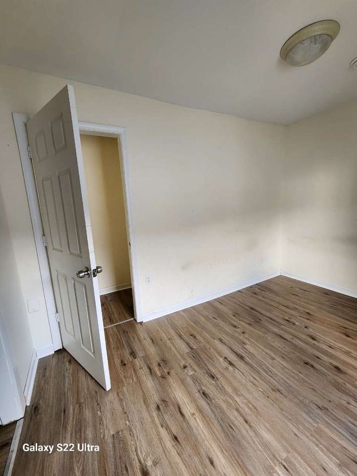 55 Barber Street - Photo 7 of 10