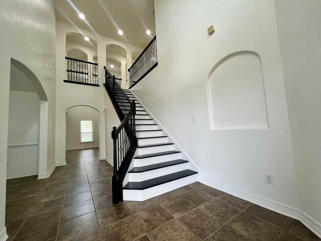 13724 Altamirano - Photo 3 of 38