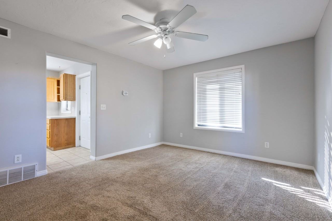 646 N 3565 E - Photo 3 of 18