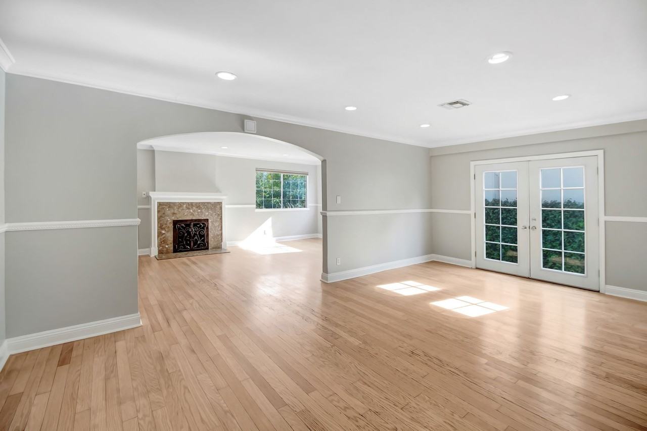 555 Avenue 64 - Photo 5 of 15