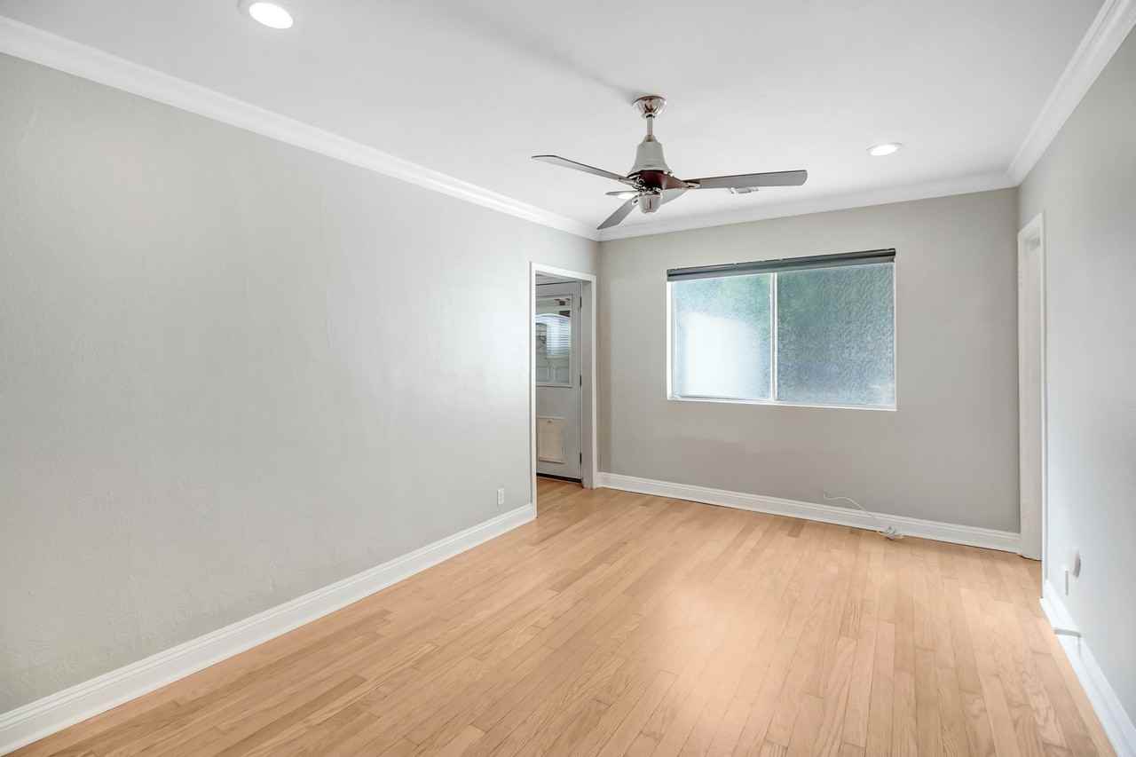 555 Avenue 64 - Photo 6 of 15
