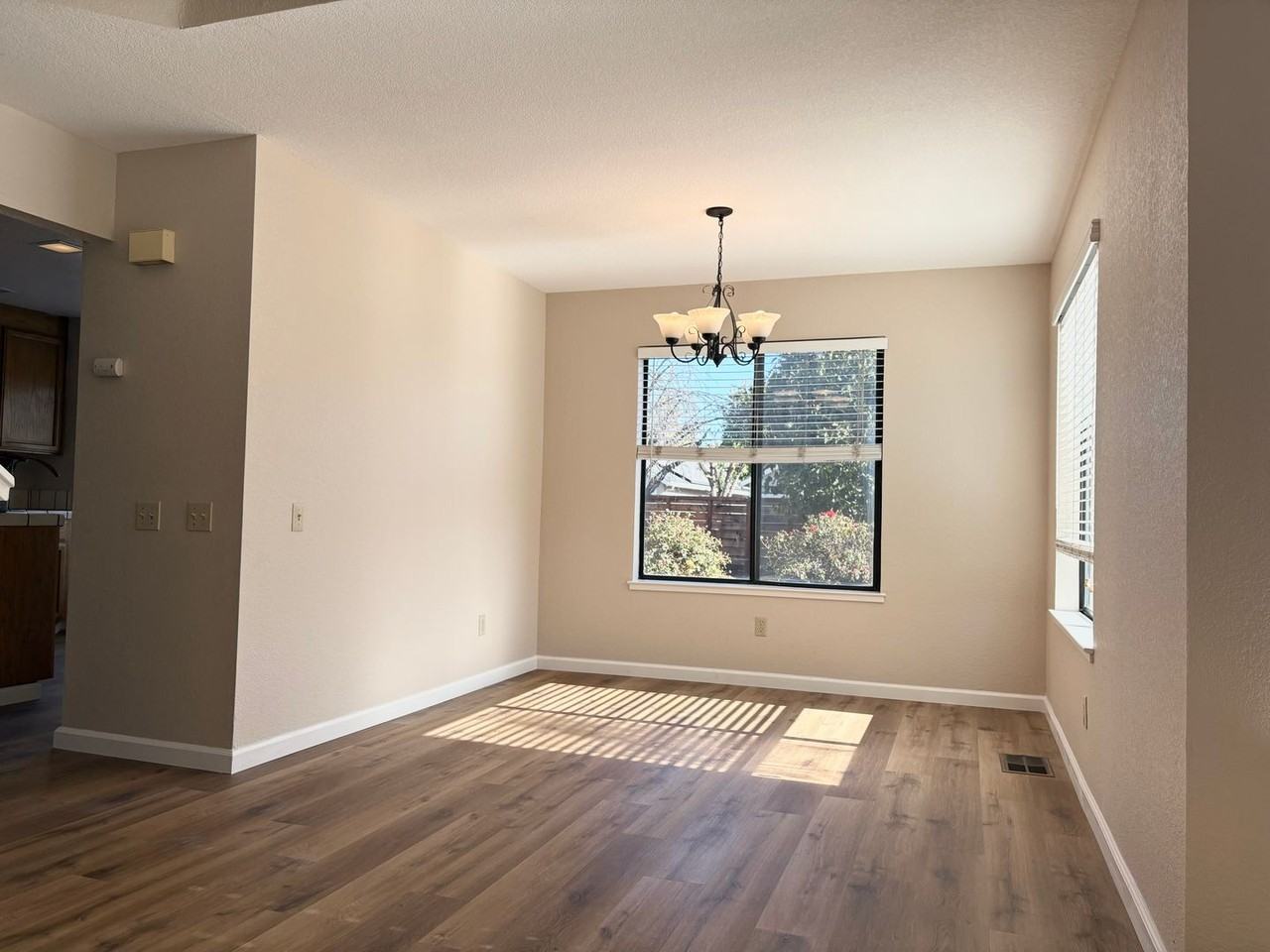 720 Winding Creek Ter - Photo 4 of 21