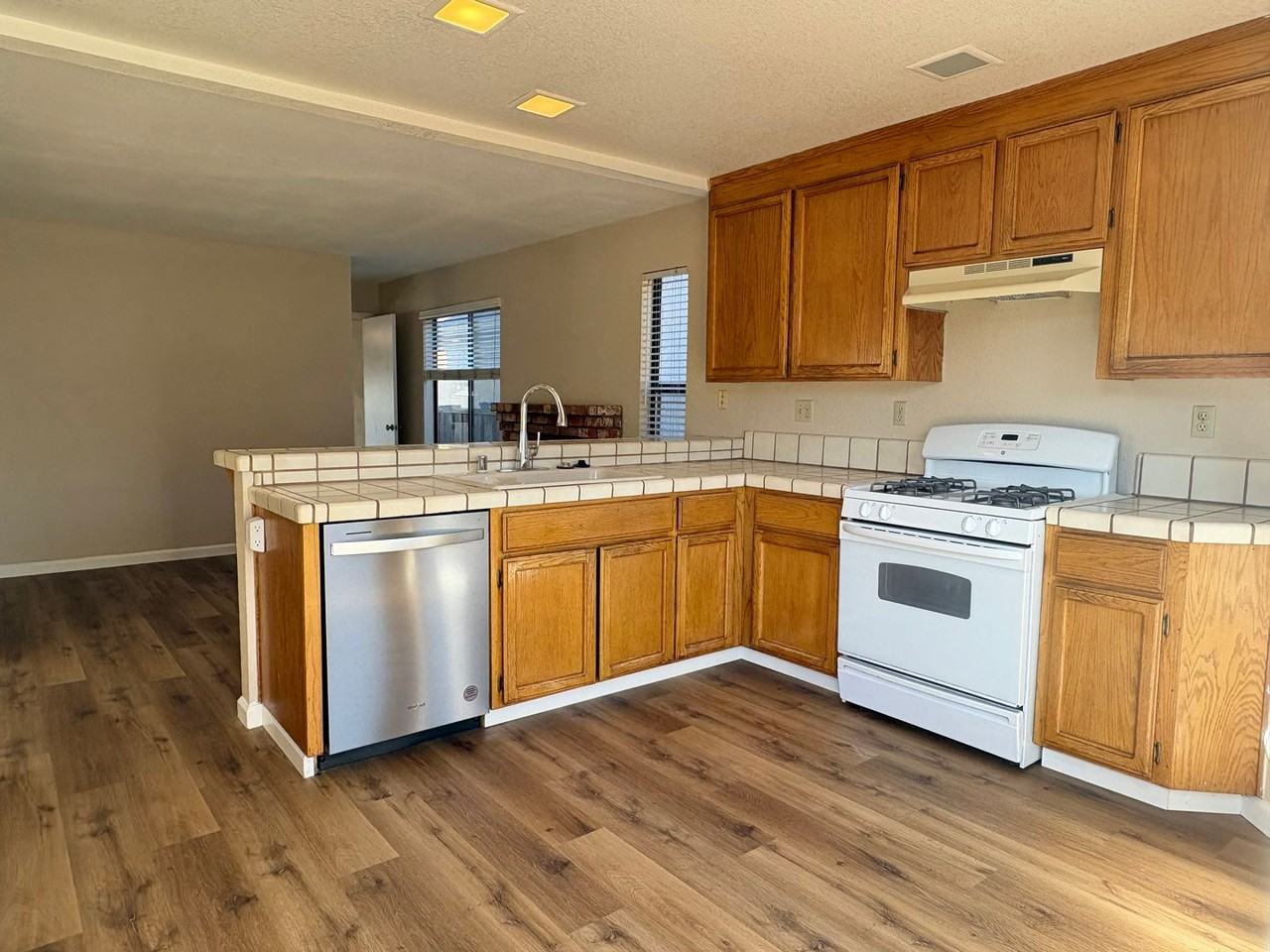 720 Winding Creek Ter - Photo 6 of 21