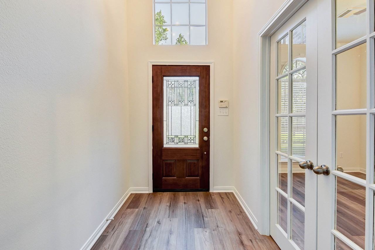 2311 Stableridge Dr - Photo 5 of 31