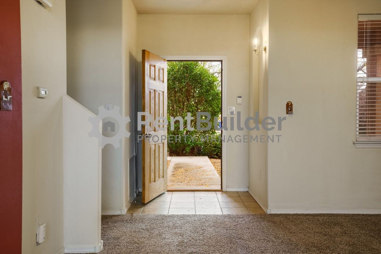 9228 Lower Meadow Ave Sw - Photo 2 of 24