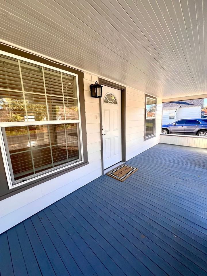 1212 S 18th Ave - Photo 2 of 25