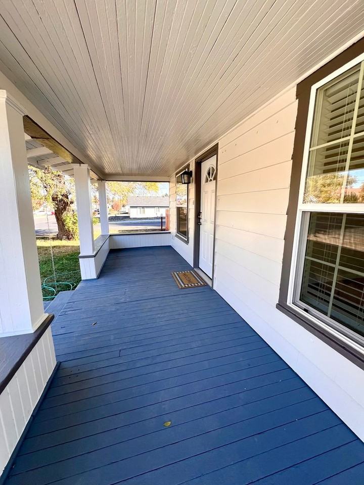 1212 S 18th Ave - Photo 3 of 25