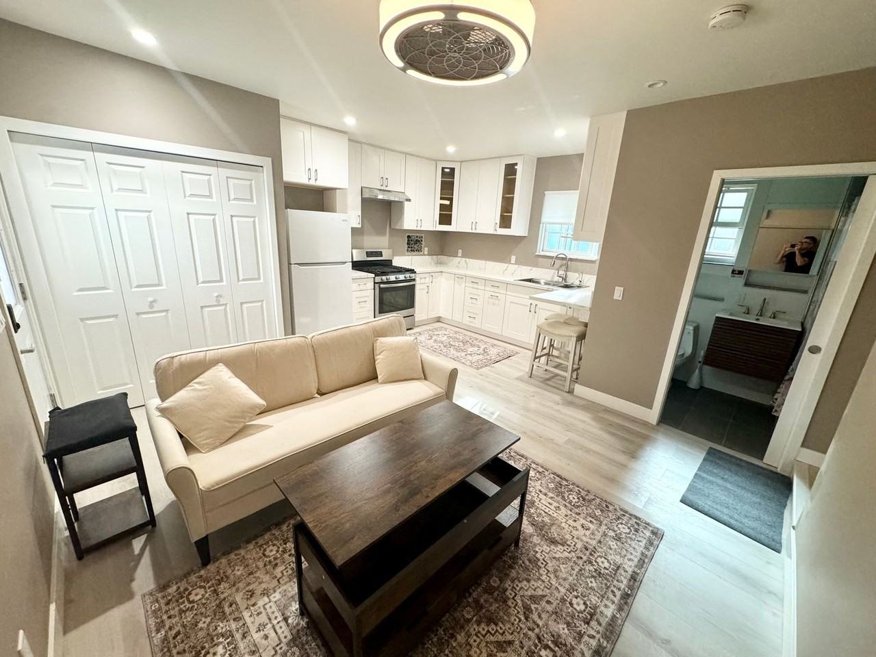 2405 Lorain Rd - Photo 3 of 12