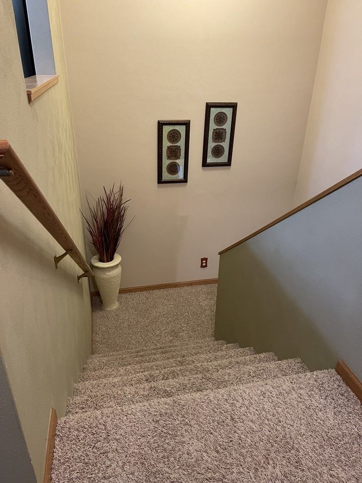 7986 Royal Oaks Rd - Photo 2 of 21