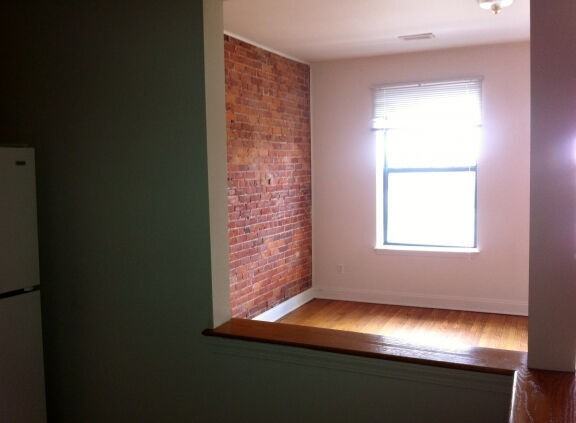 Chesterfield - Photo 2 of 5